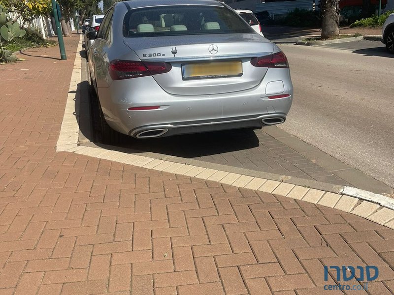 2022' Mercedes-Benz E- Class מרצדס photo #4