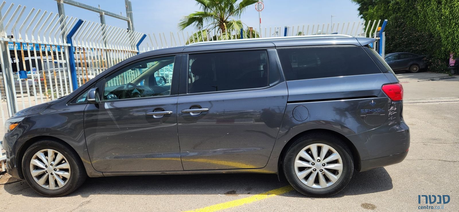 2017' Kia Carnival קיה קרניבל photo #2