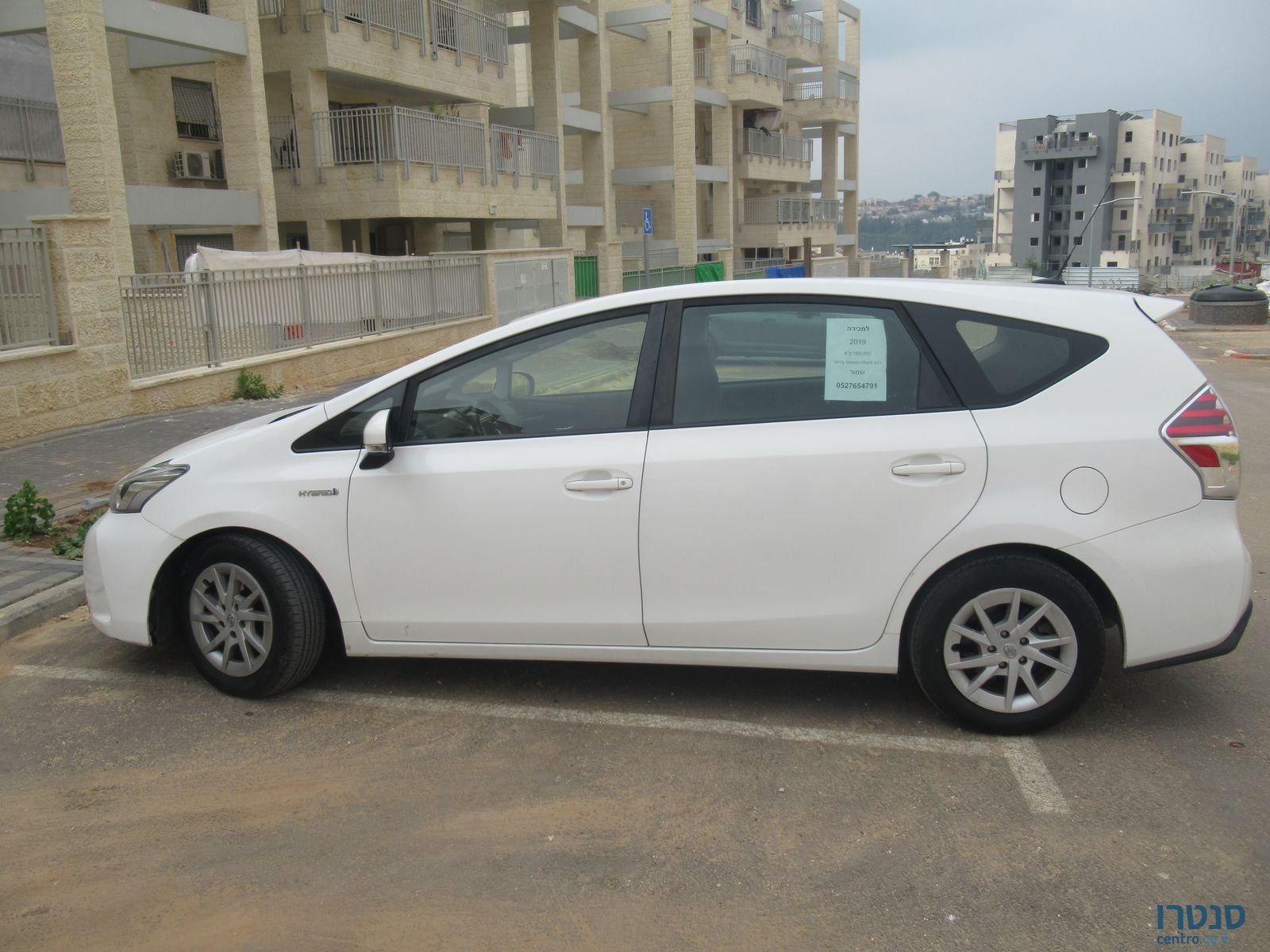 2019' Toyota Prius טויוטה פריוס פלוס photo #2