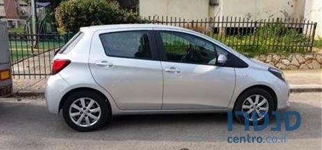2015' Toyota Yaris טויוטה יאריס photo #3