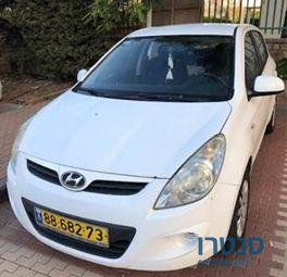 2010' Hyundai i20 יונדאי אינספייר photo #1