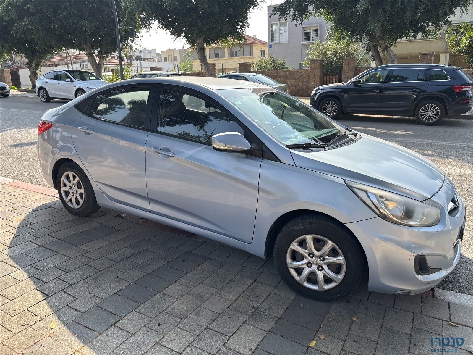 2013' Hyundai i25 יונדאי photo #5
