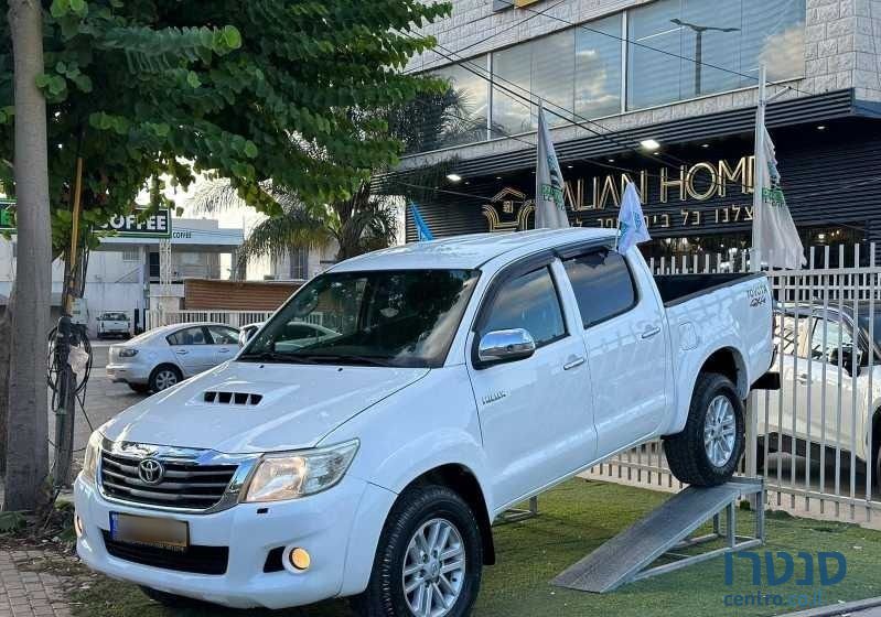 2014' Toyota Hilux טויוטה היילקס photo #3
