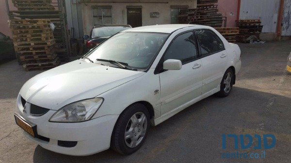 2005' Mitsubishi Lancer photo #3