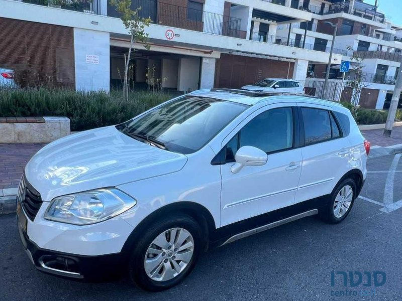 2014' Suzuki SX4 סוזוקי קרוסאובר photo #1