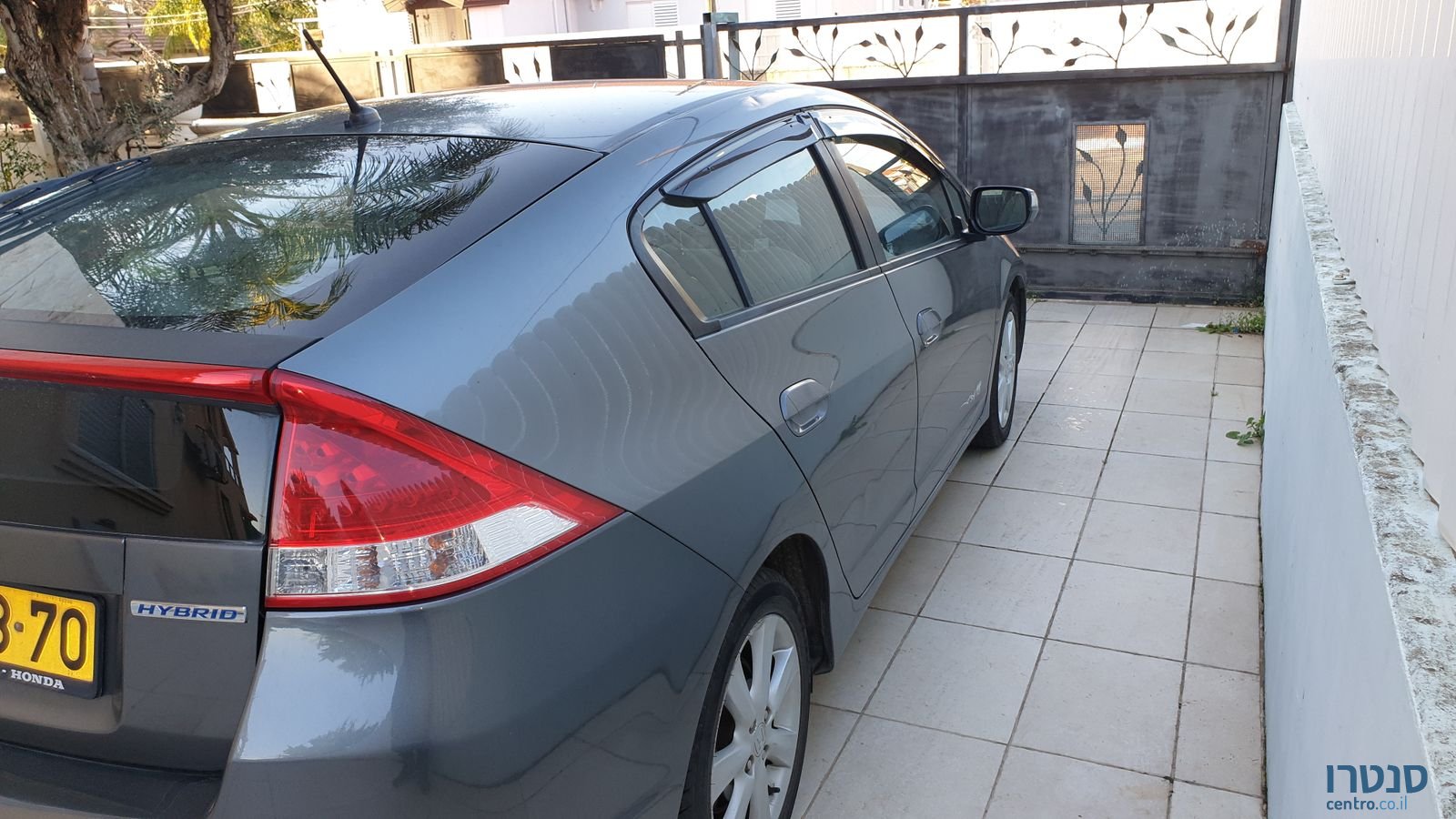 2010' Honda Insight Elegance photo #2