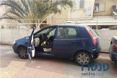 2004' Fiat Punto photo #2