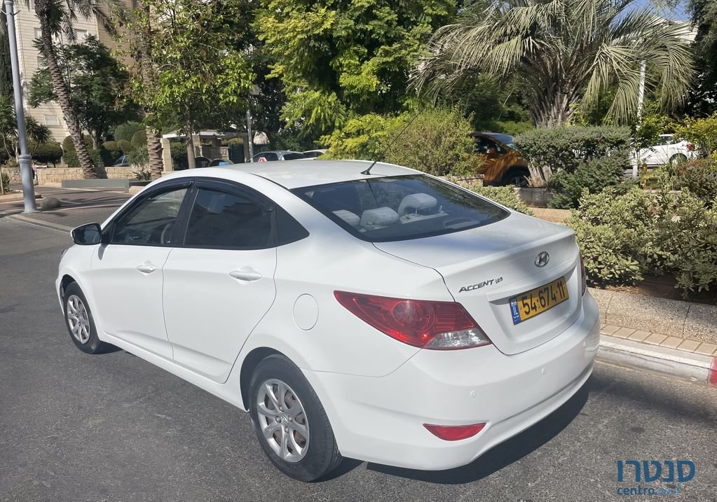 2014' Hyundai i25 יונדאי photo #6