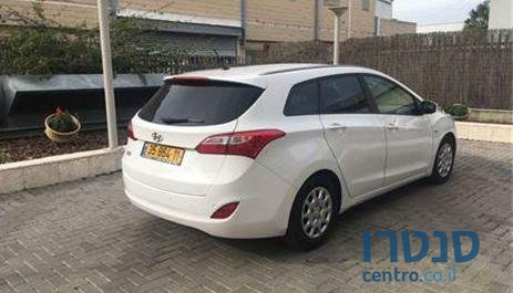 2013' Hyundai I30Cw I30Cw יונדאי photo #2