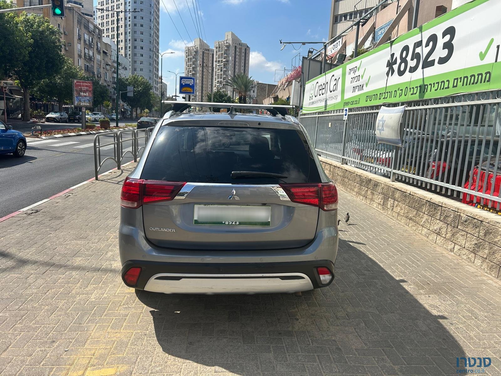 2021' Mitsubishi Outlander photo #5