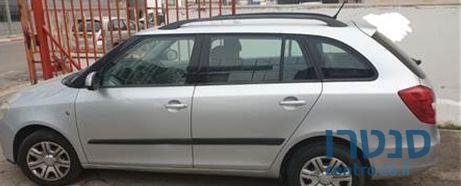 2010' Skoda Fabia סקודה פביה photo #3