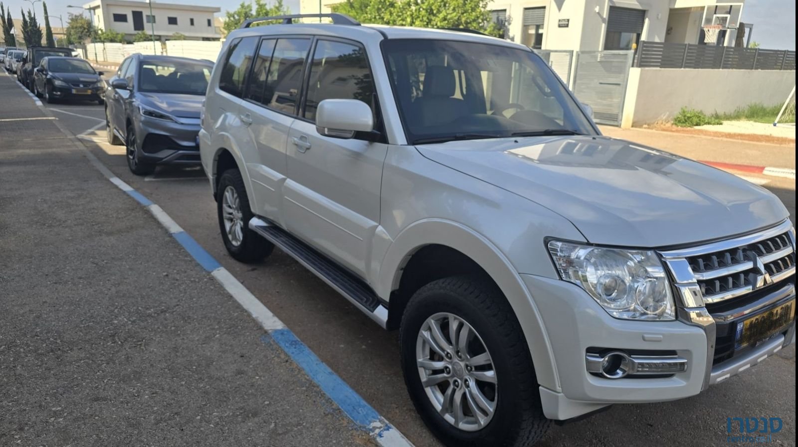 2017' Mitsubishi Pajero מיצובישי פג'רו photo #1