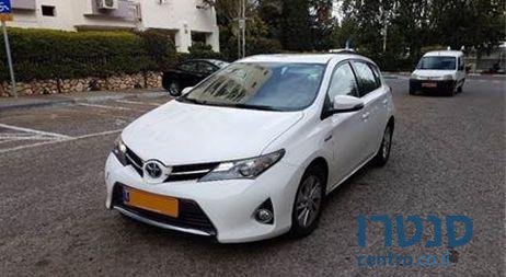 2013' Toyota Auris טויוטה אוריס photo #3