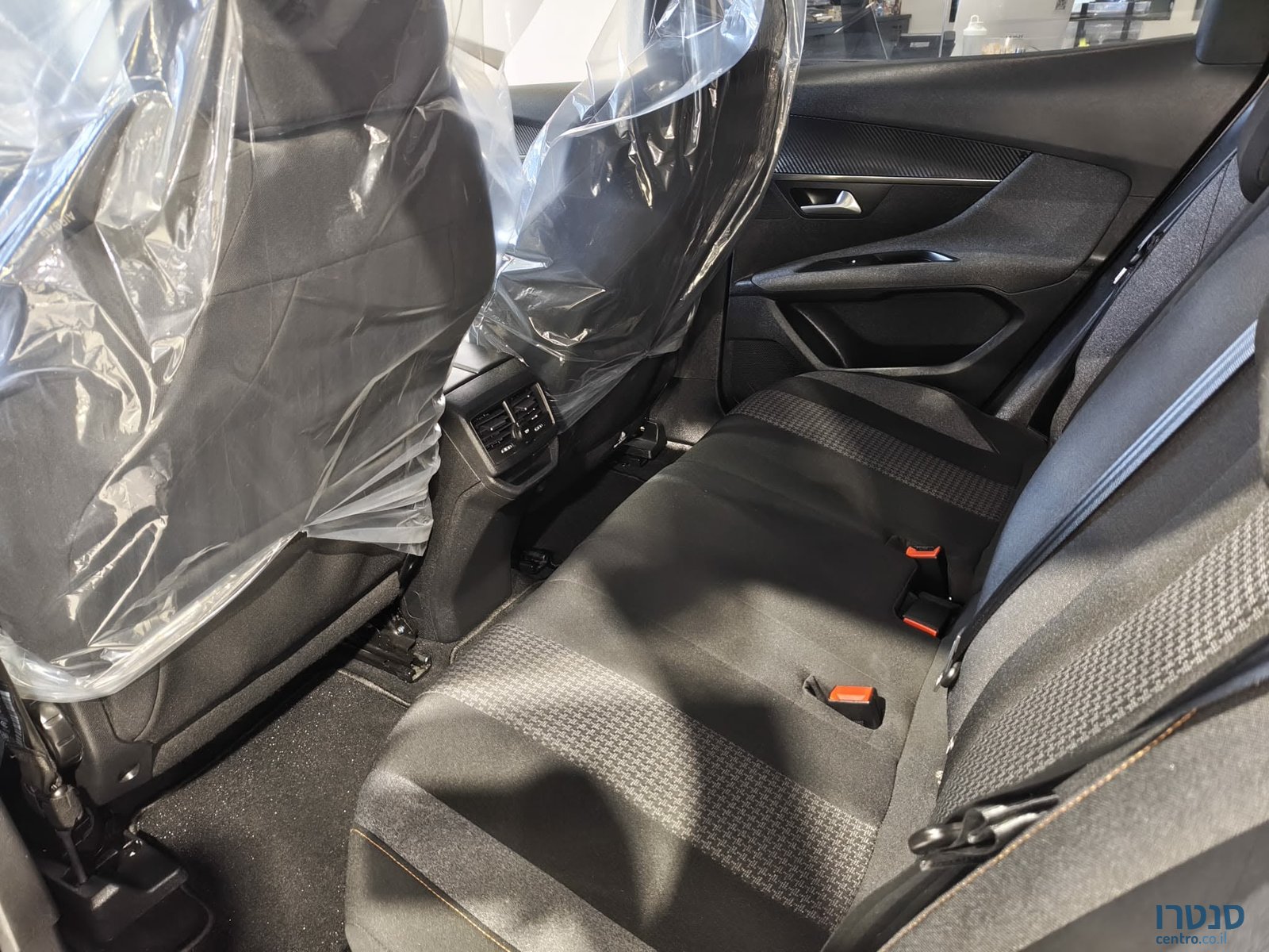 2022' Peugeot 3008 photo #6