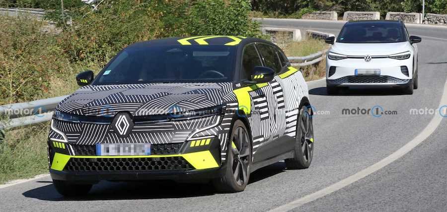 2022 Renault MeganE Electric Crossover Spied For The Last Time