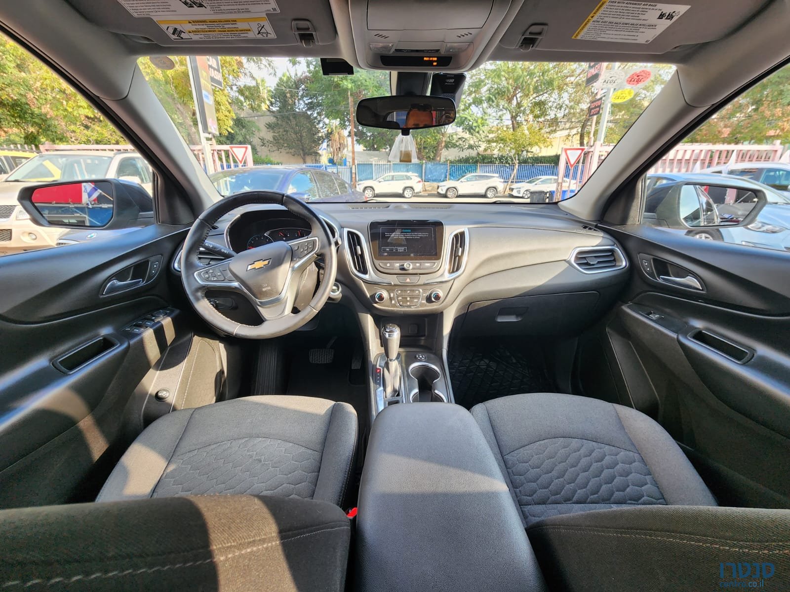 2018' Chevrolet Equinox photo #3