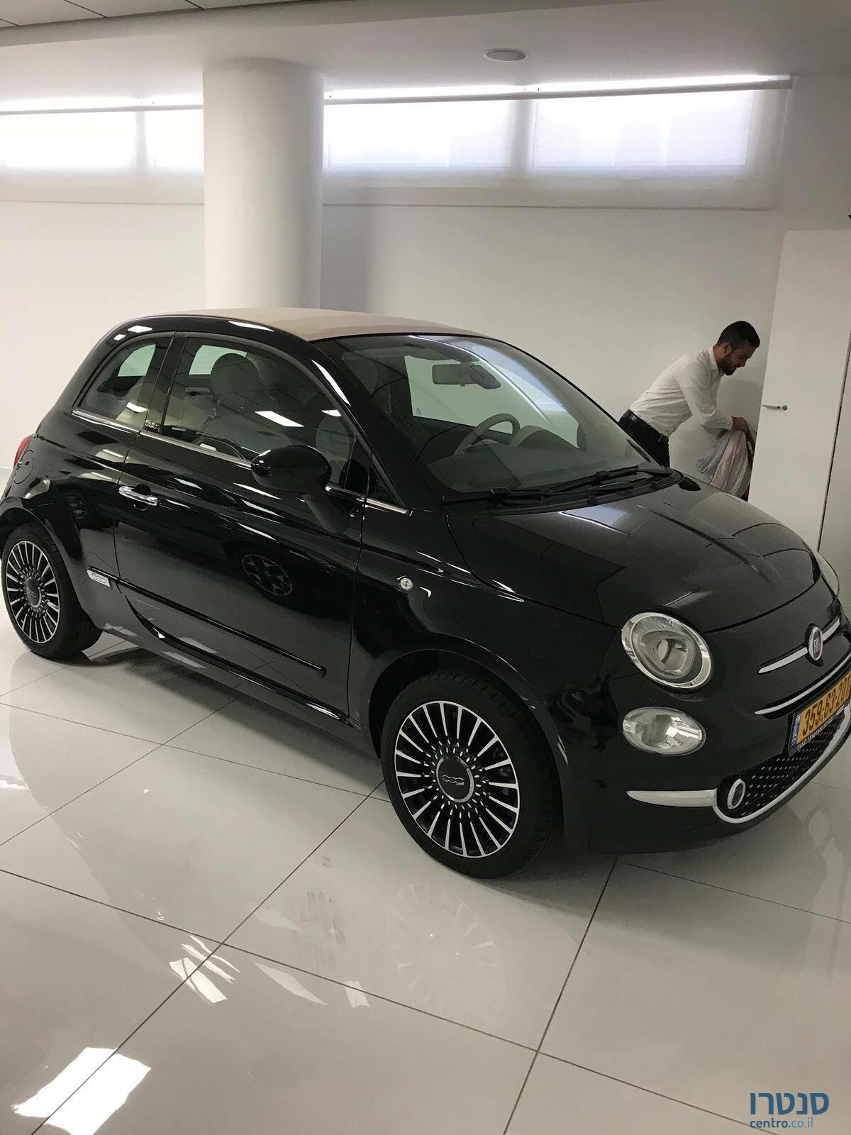 2018' Fiat 500 Cabriolet photo #7