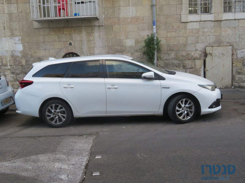 2017' Toyota Auris טויוטה אוריס photo #3