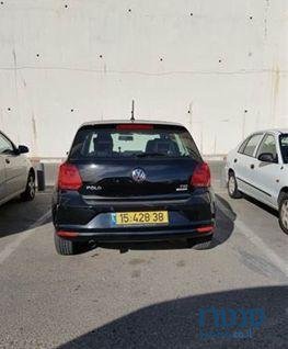 2015' Volkswagen Polo photo #2