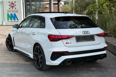 2023' Audi Rs 3 אאודי