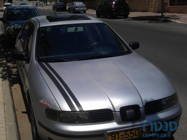 2002' SEAT Leon photo #1