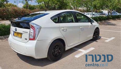 2012' Toyota Prius טויוטה פריוס photo #2