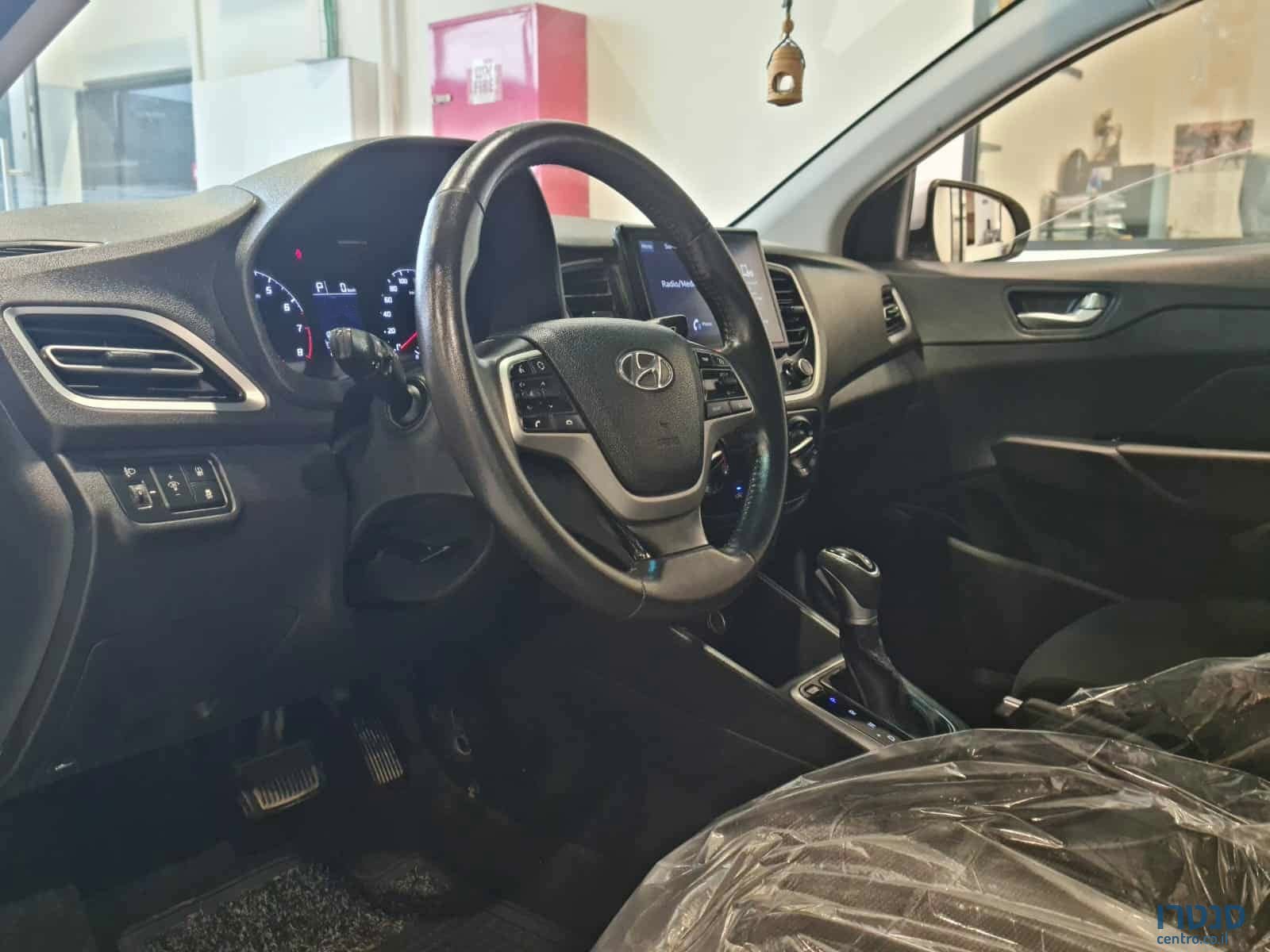 2021' Hyundai Accent photo #5