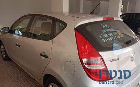 2008' Hyundai I30 יונדאי photo #3