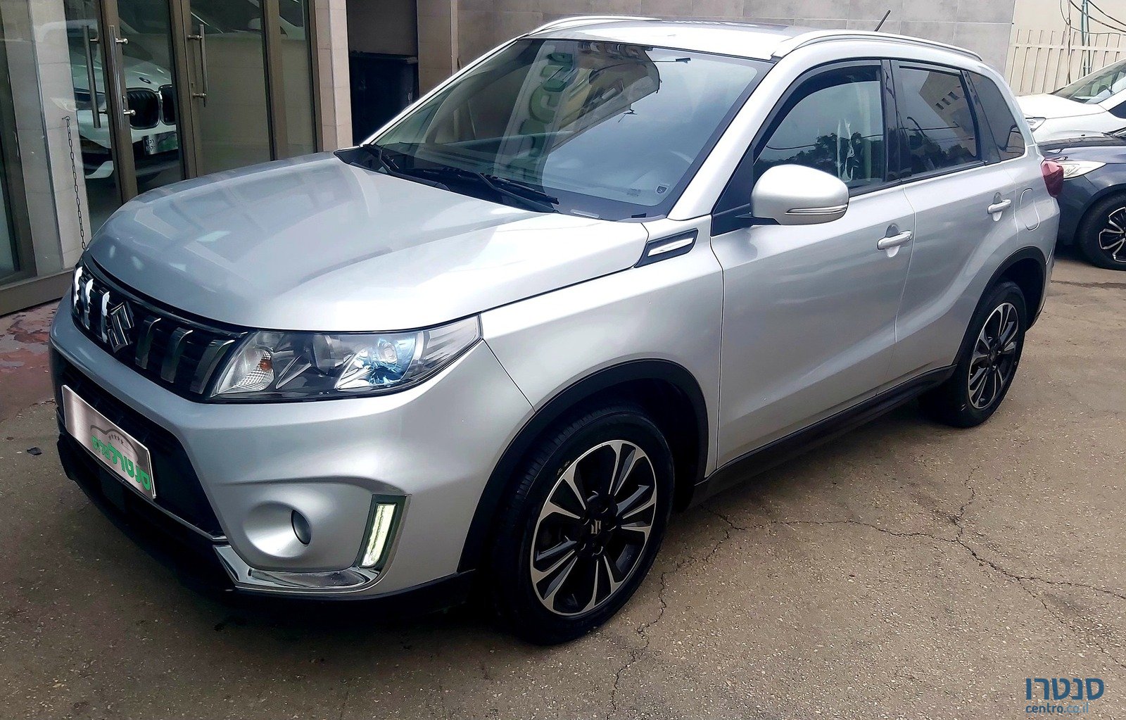 2019' Suzuki Vitara photo #1