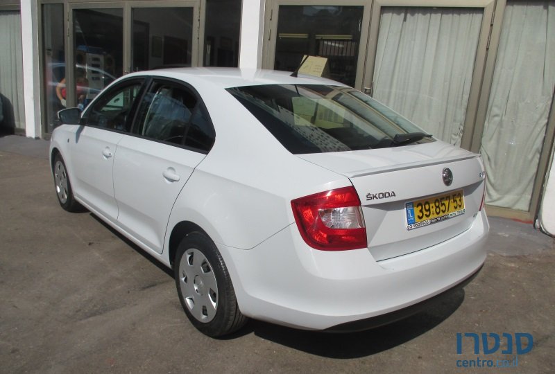 2014' Skoda Rapid photo #3