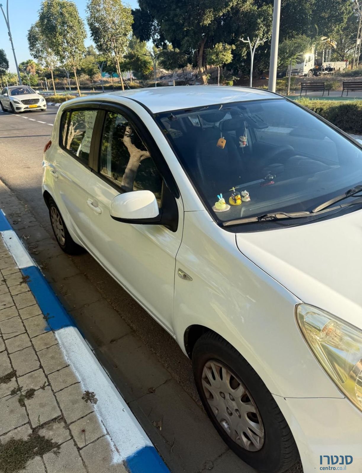 2010' Hyundai i20 יונדאי photo #4