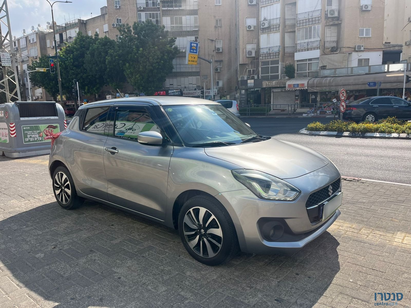 2021' Suzuki Swift photo #3