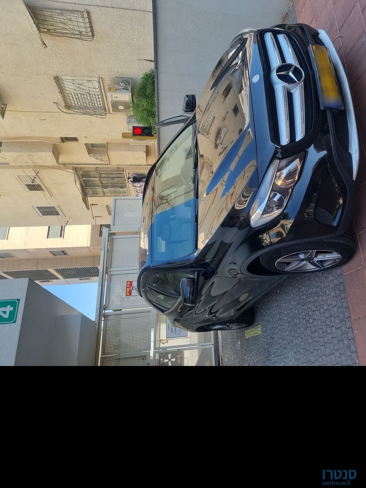 2017' Mercedes-Benz GLA מרצדס photo #1