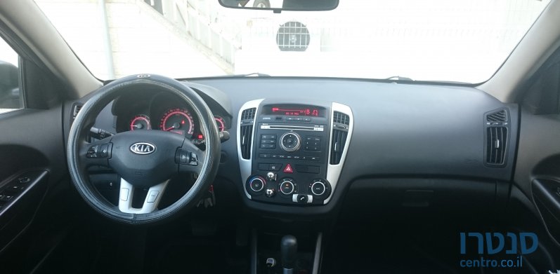 2011' Kia Ceed photo #1