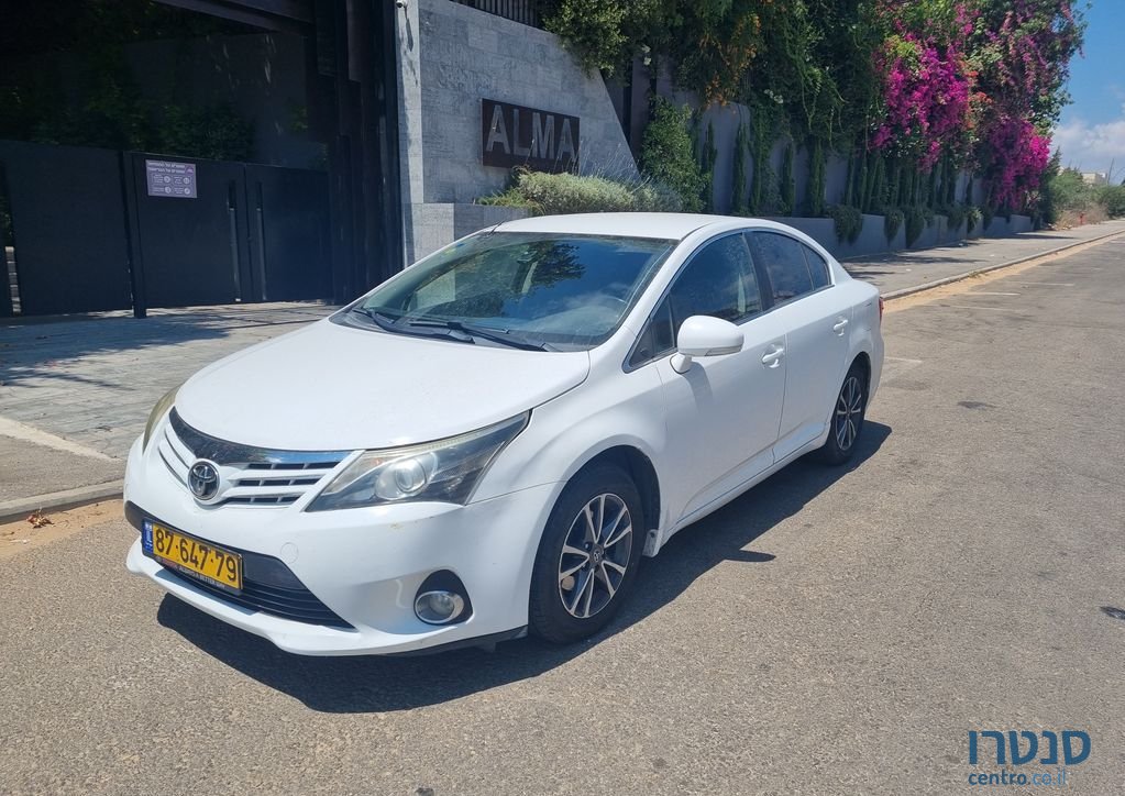 2013' Toyota Avensis טויוטה אוונסיס photo #1