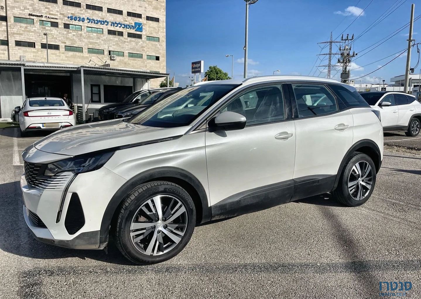 2021' Peugeot 3008 פיג'ו photo #2
