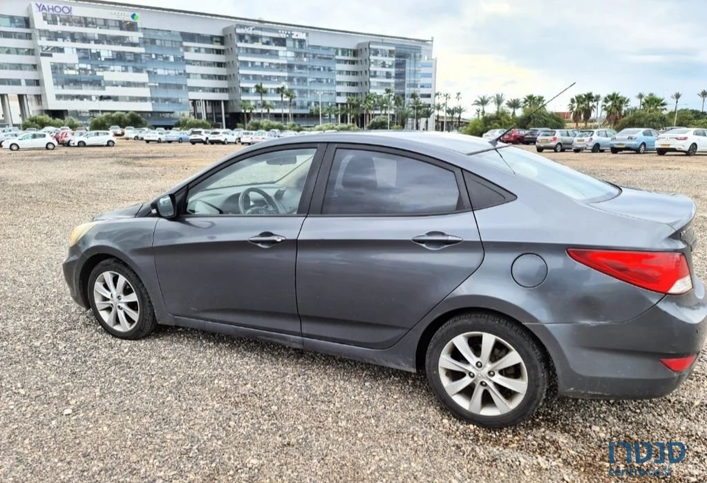 2013' Hyundai i25 יונדאי photo #3