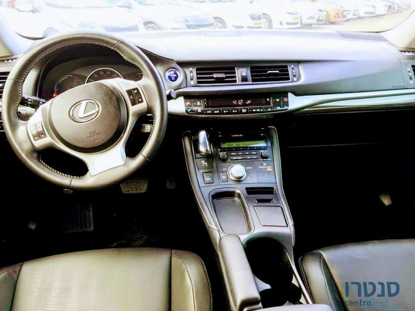 2014' Lexus CT photo #3