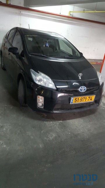 2012' Toyota Prius photo #4