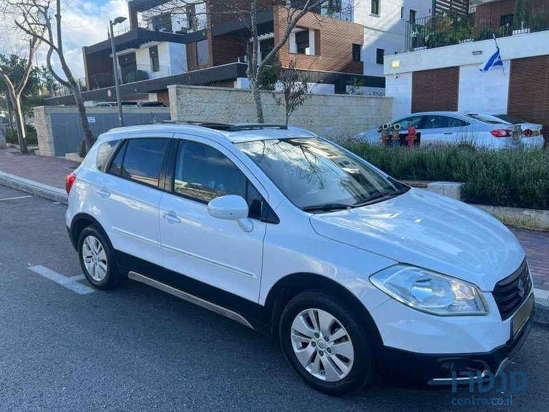 2014' Suzuki SX4 סוזוקי קרוסאובר photo #4