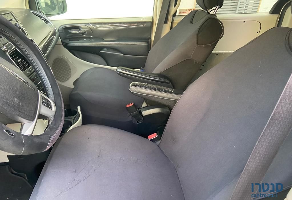 2016' Chrysler Grand Voyager קרייזלר גראנד וויאג'ר photo #4
