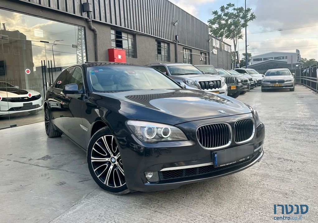 2011' BMW 7 Series ב.מ.וו סדרה 7 photo #5