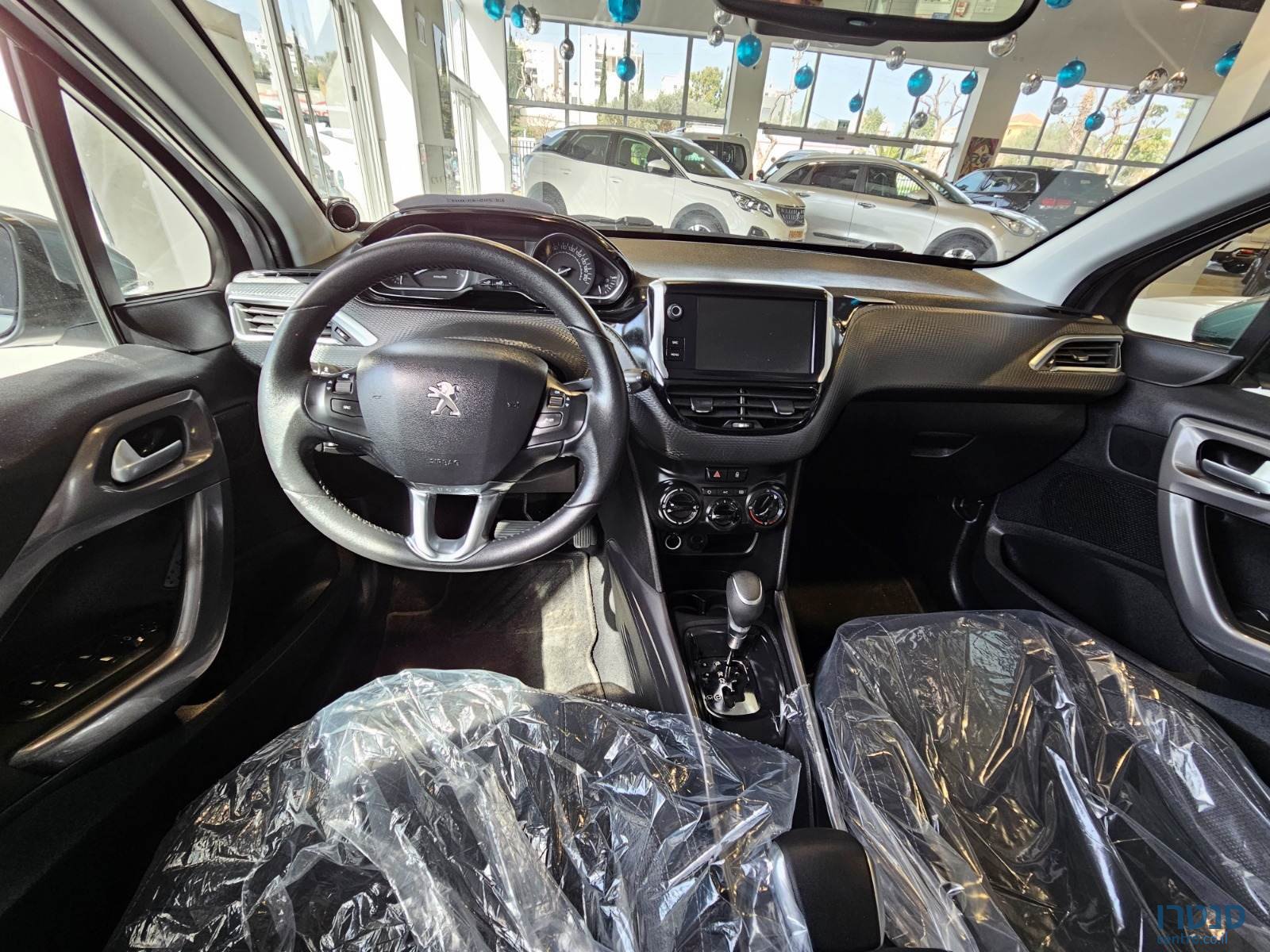 2019' Peugeot 2008 photo #4