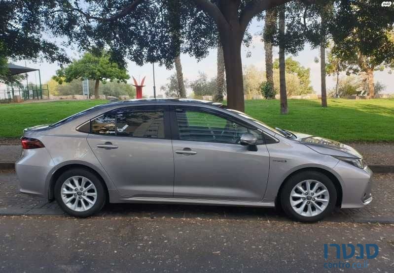 2019' Toyota Corolla טויוטה קורולה photo #3