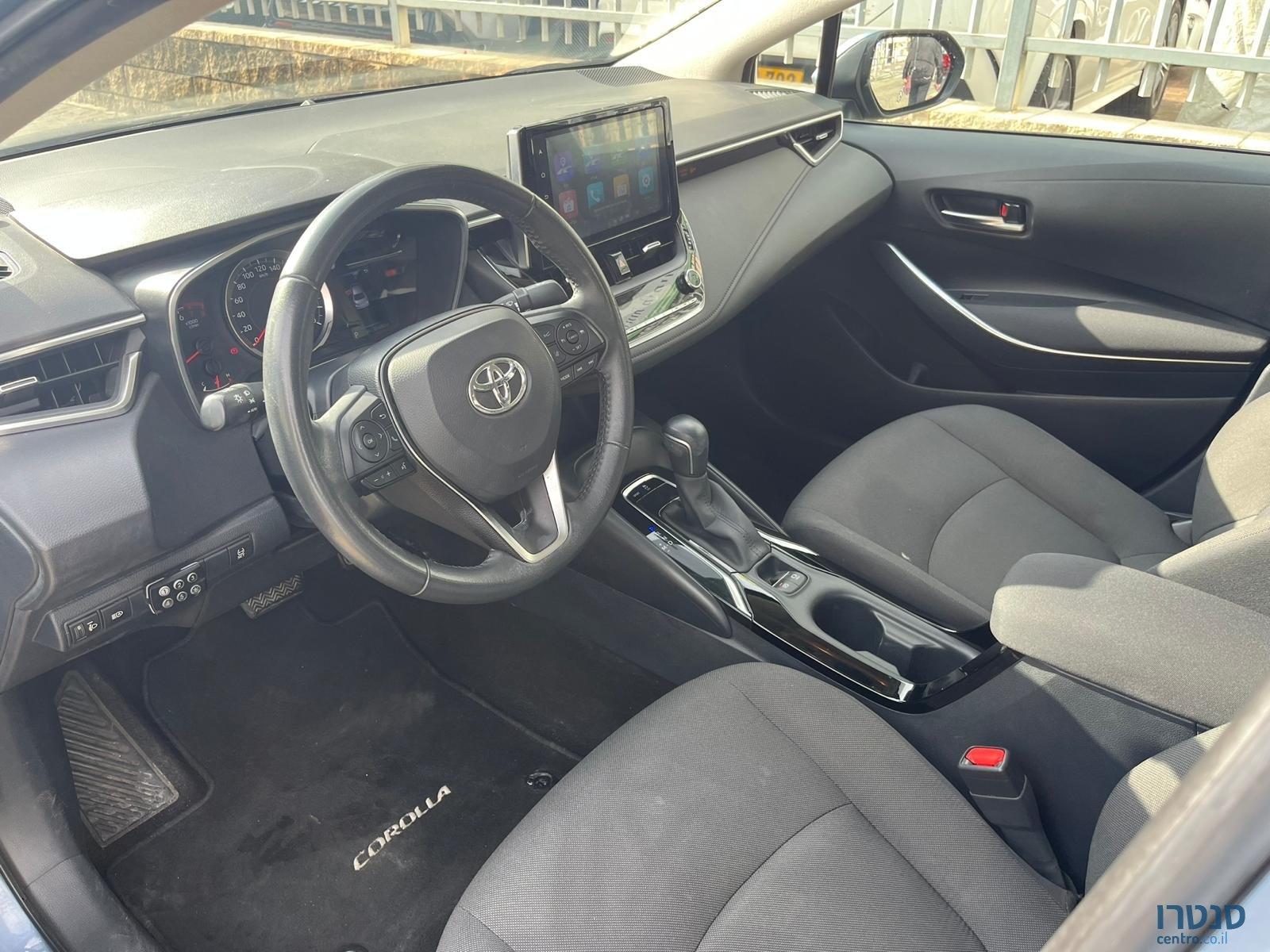 2022' Toyota Corolla photo #3