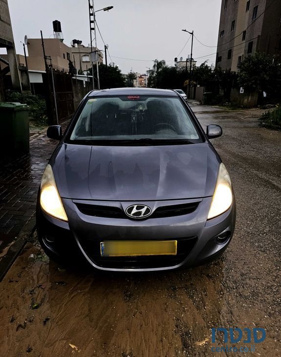 2011' Hyundai i20 יונדאי photo #1