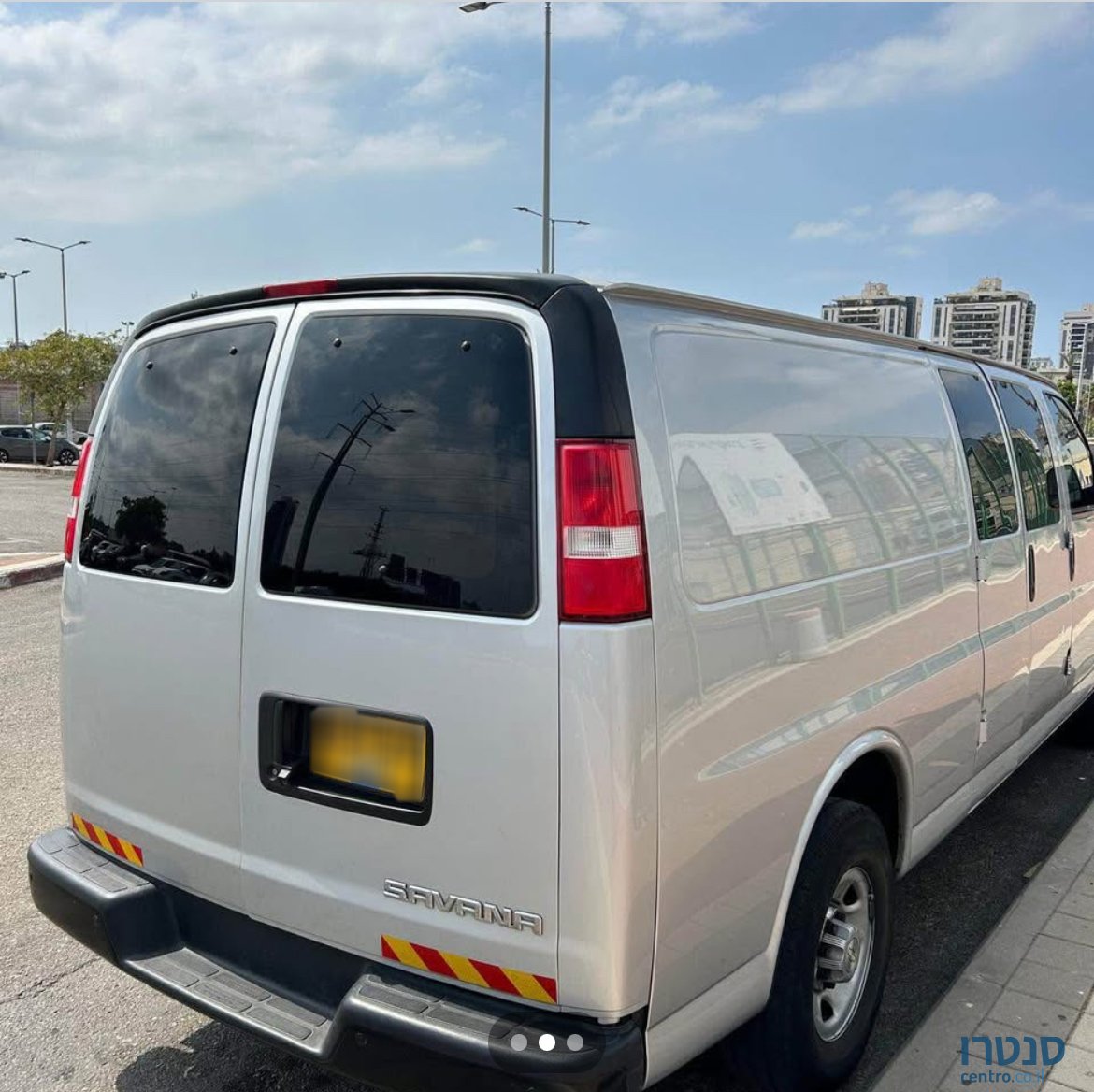 2021' Chevrolet photo #2