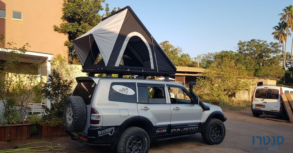 2002' Mitsubishi Pajero מיצובישי פג'רו photo #4