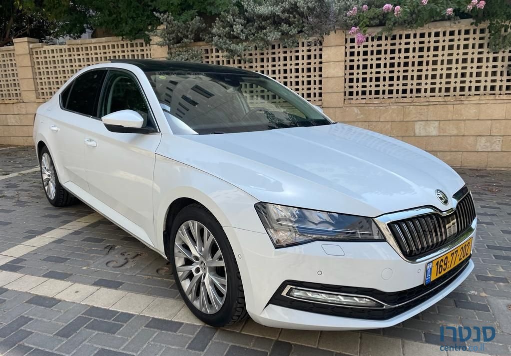 2020' Skoda Superb סקודה סופרב photo #2