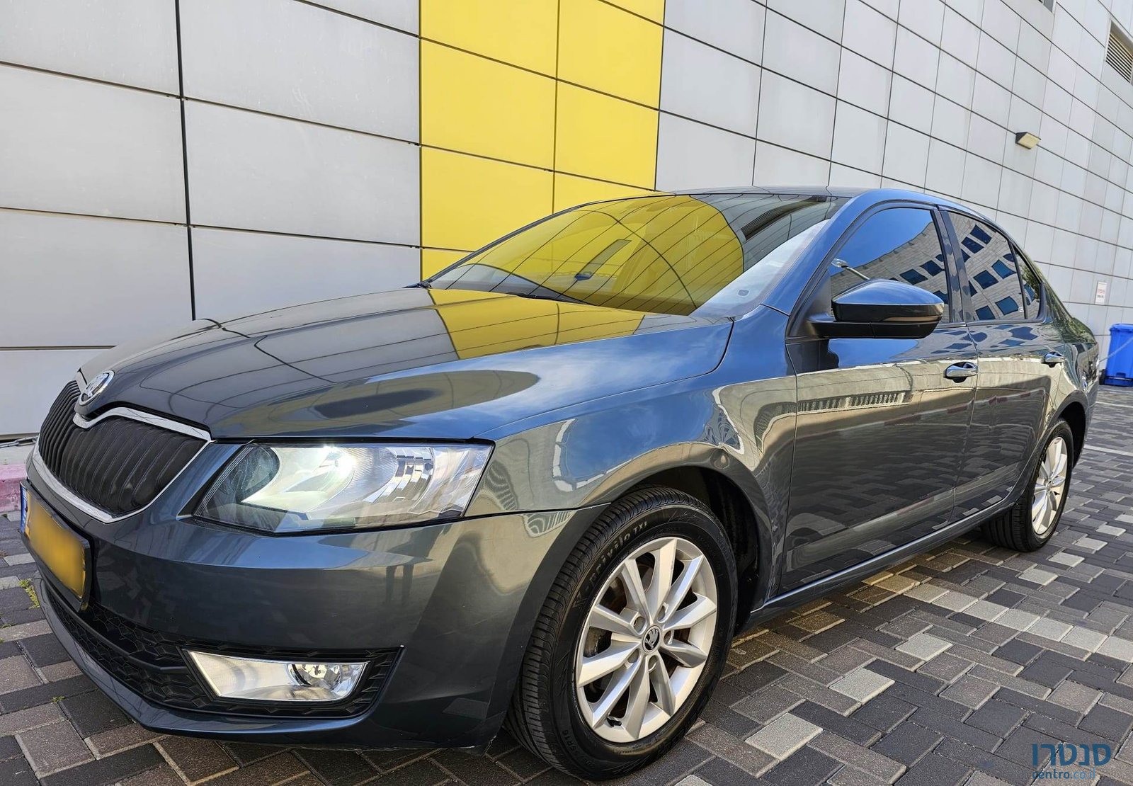 2016' Skoda Octavia photo #3